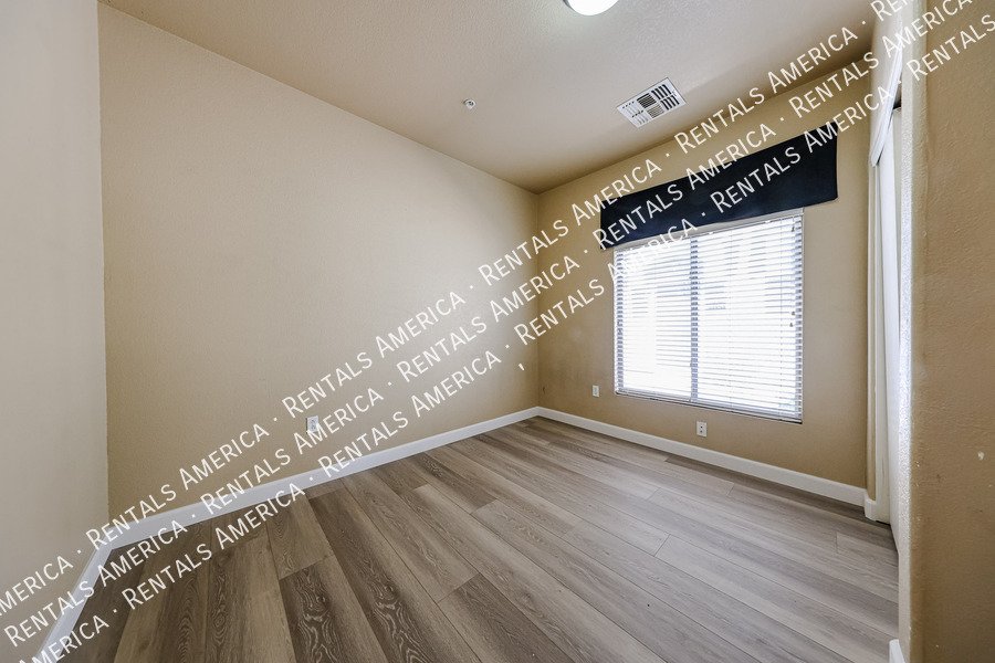 What a great 4 bedroom 2 1/2 bath! property image
