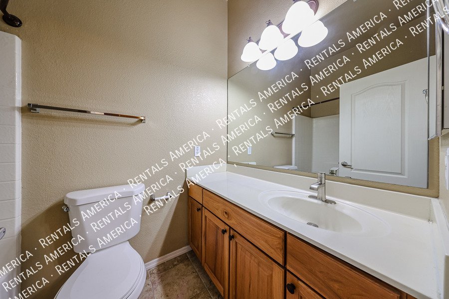What a great 4 bedroom 2 1/2 bath! property image
