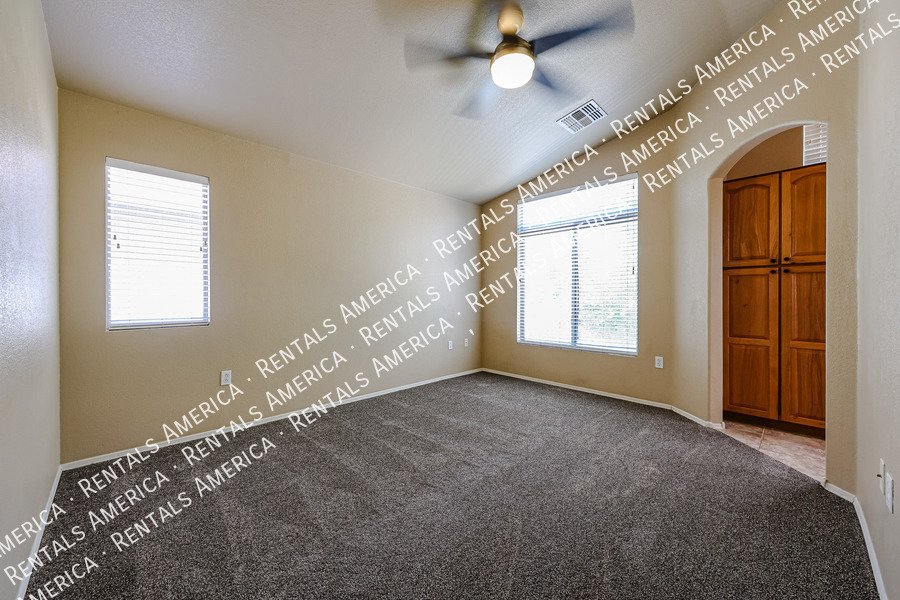 What a great 4 bedroom 2 1/2 bath! property image