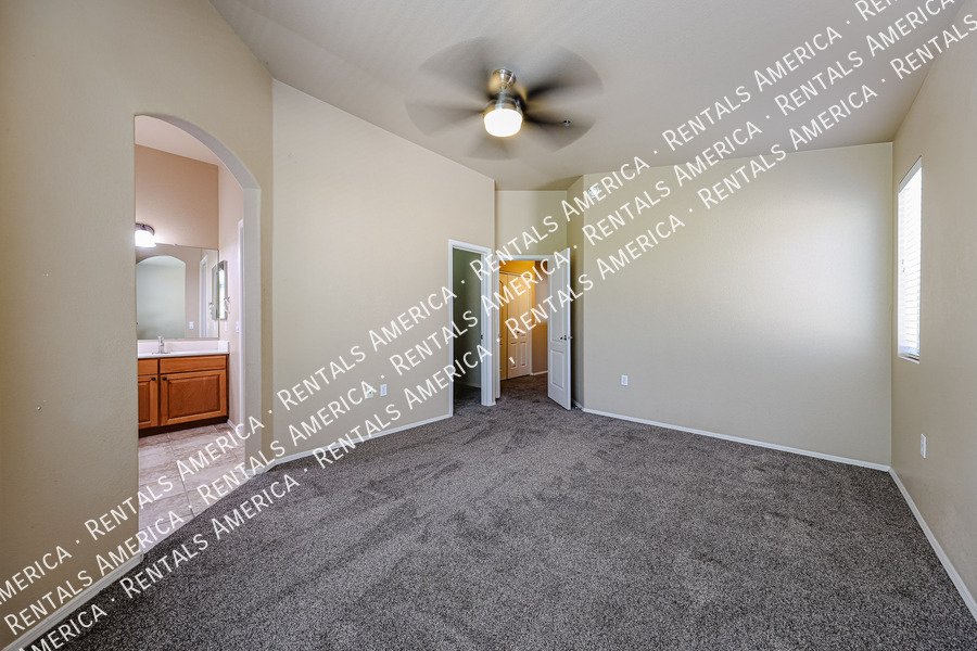 What a great 4 bedroom 2 1/2 bath! property image