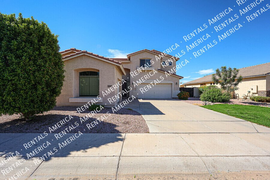 Beautiful 5 bedroom home property image