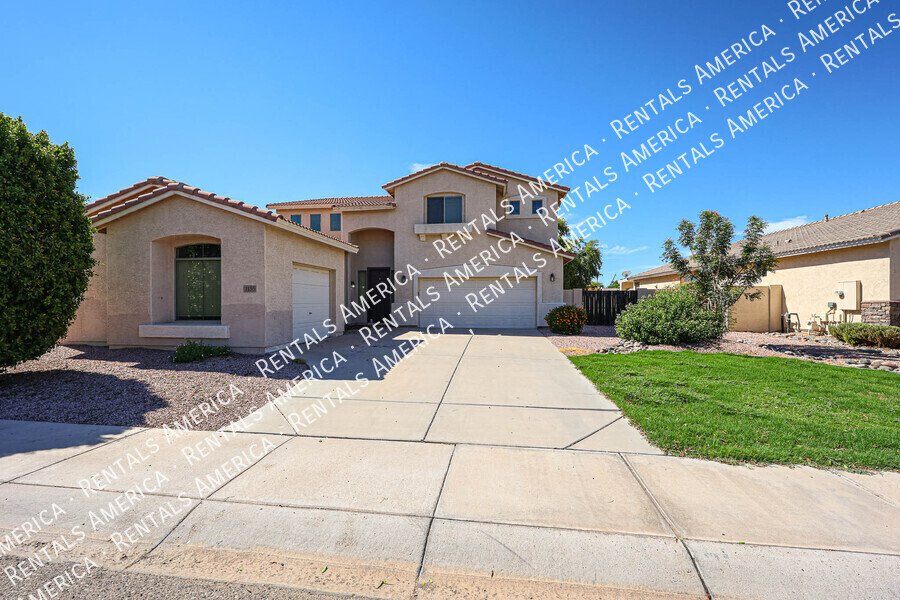 Beautiful 5 bedroom home property image
