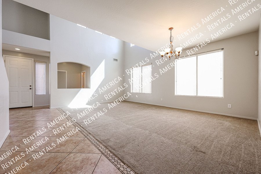Beautiful 5 bedroom home property image