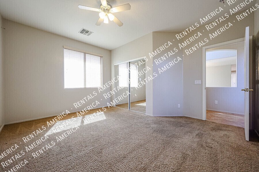 Beautiful 5 bedroom home property image