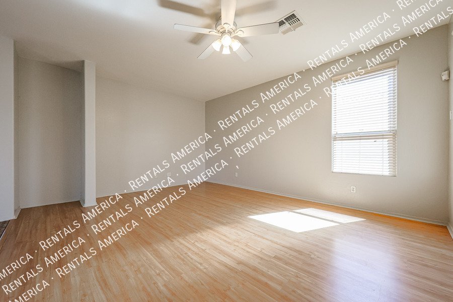 Beautiful 5 bedroom home property image