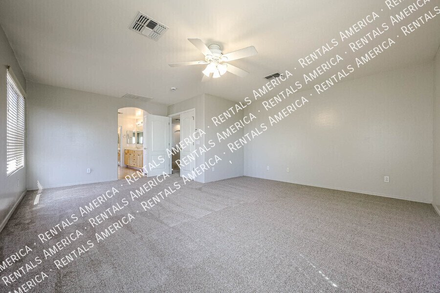 Beautiful 5 bedroom home property image