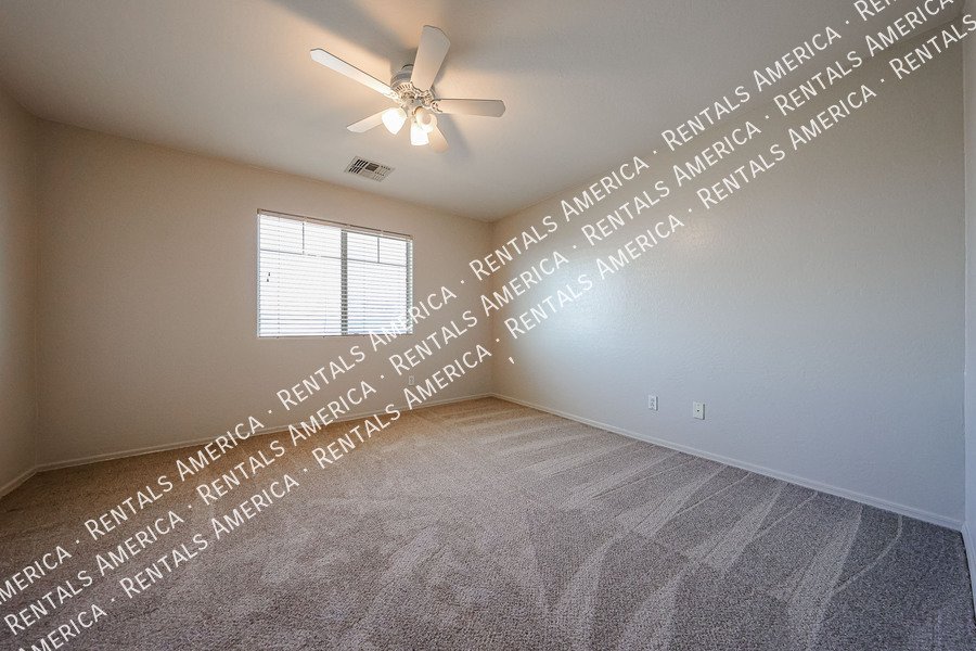 Beautiful 5 bedroom home property image