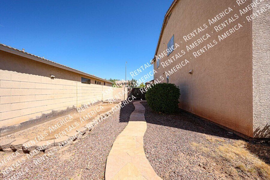 Beautiful 5 bedroom home property image