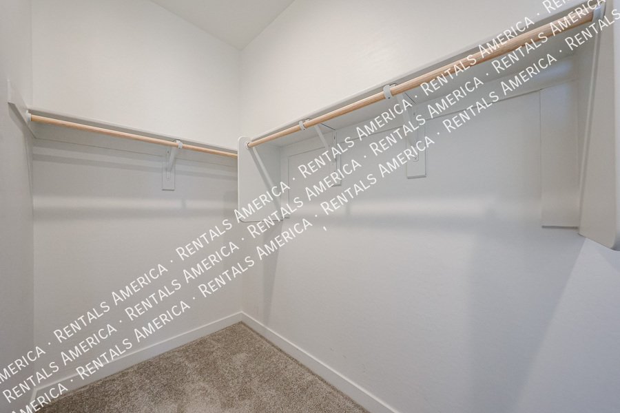 MOVE IN READY 4BR IN EASTMARK property image