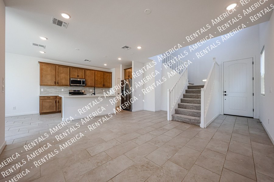 MOVE IN READY 4BR IN EASTMARK property image