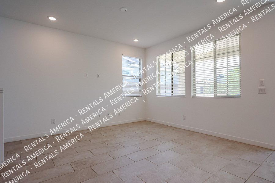 MOVE IN READY 4BR IN EASTMARK property image