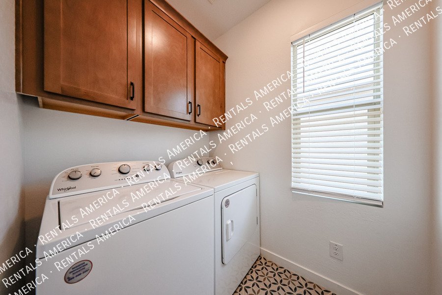 MOVE IN READY 4BR IN EASTMARK property image