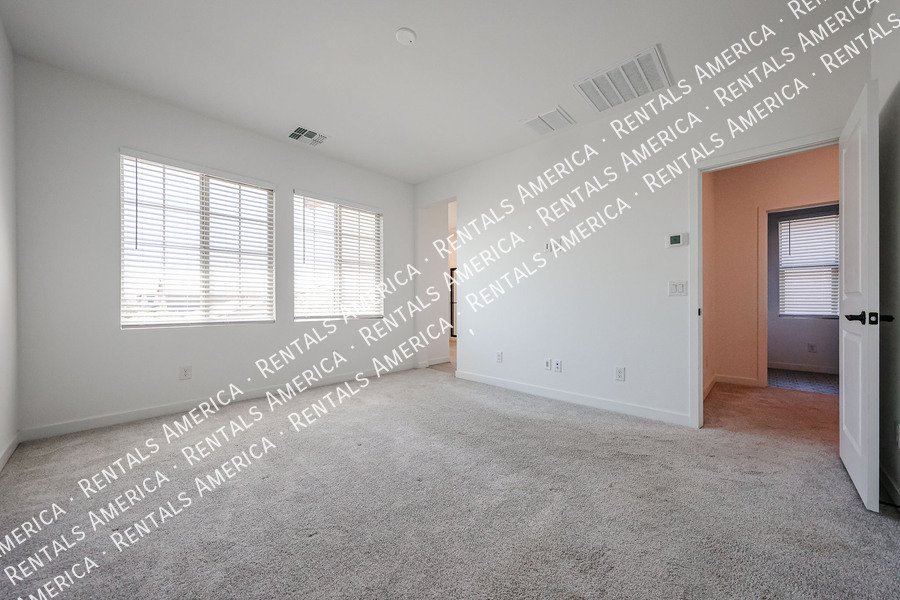 MOVE IN READY 4BR IN EASTMARK property image