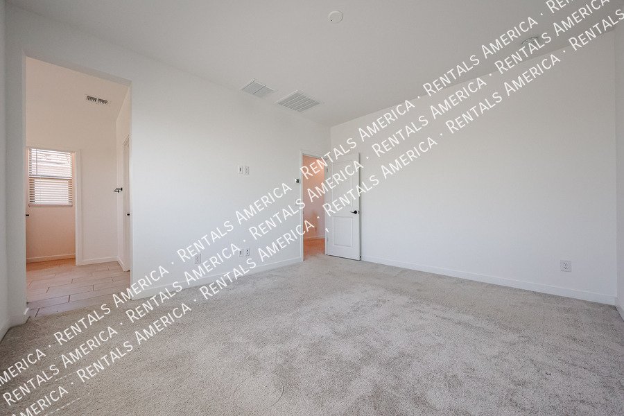 MOVE IN READY 4BR IN EASTMARK property image