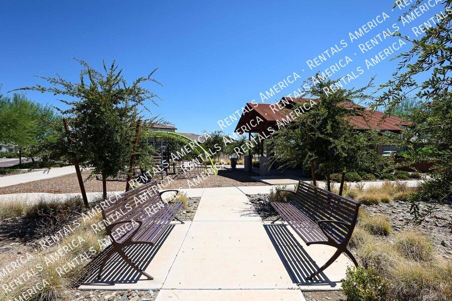MOVE IN READY 4BR IN EASTMARK property image