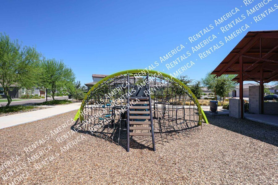 MOVE IN READY 4BR IN EASTMARK property image