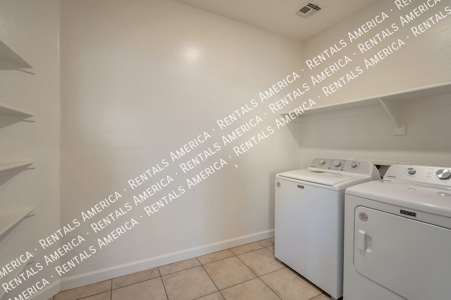 4 Bed PLUS Bonus Room, located in Queen Creek! property image
