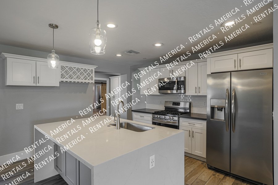 BEAUTIFULLY UPDATED 4BR IN SCOTTSDALE ESTATES property image