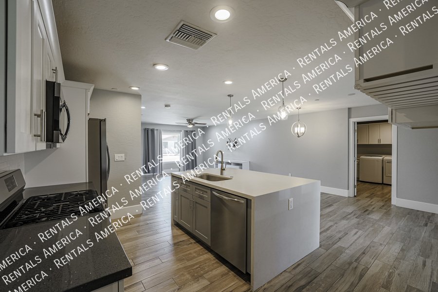 BEAUTIFULLY UPDATED 4BR IN SCOTTSDALE ESTATES property image
