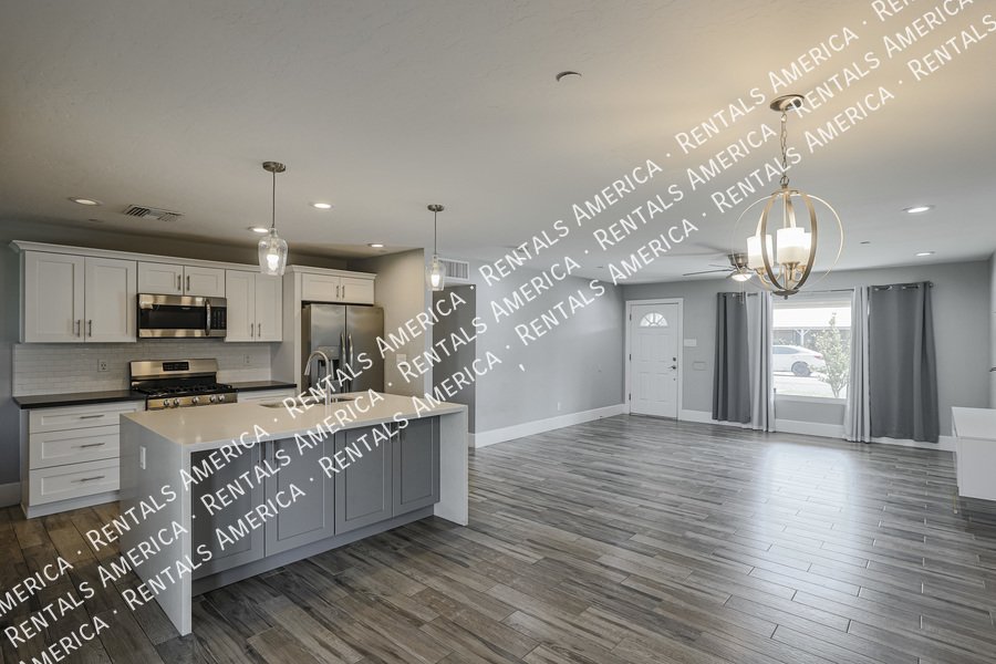 BEAUTIFULLY UPDATED 4BR IN SCOTTSDALE ESTATES property image