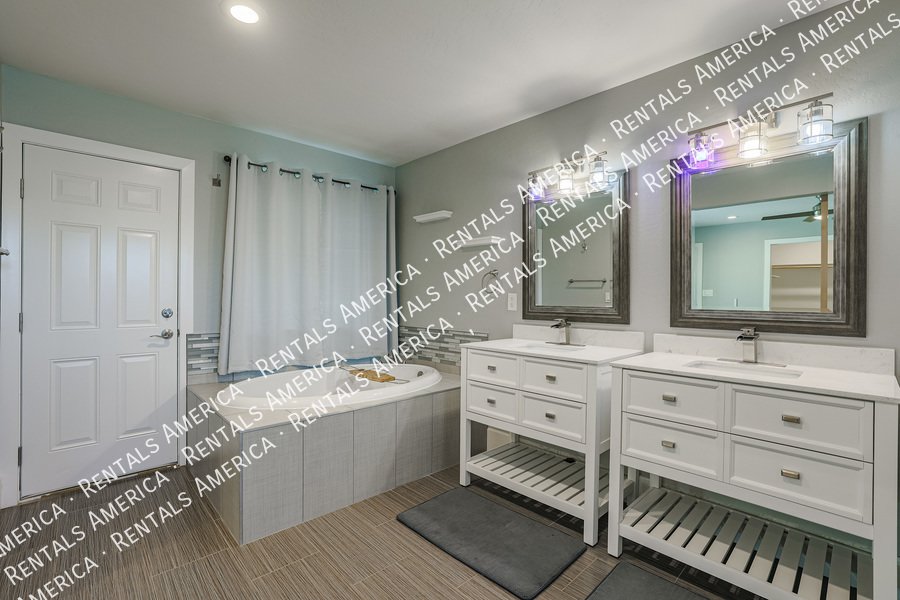 BEAUTIFULLY UPDATED 4BR IN SCOTTSDALE ESTATES property image