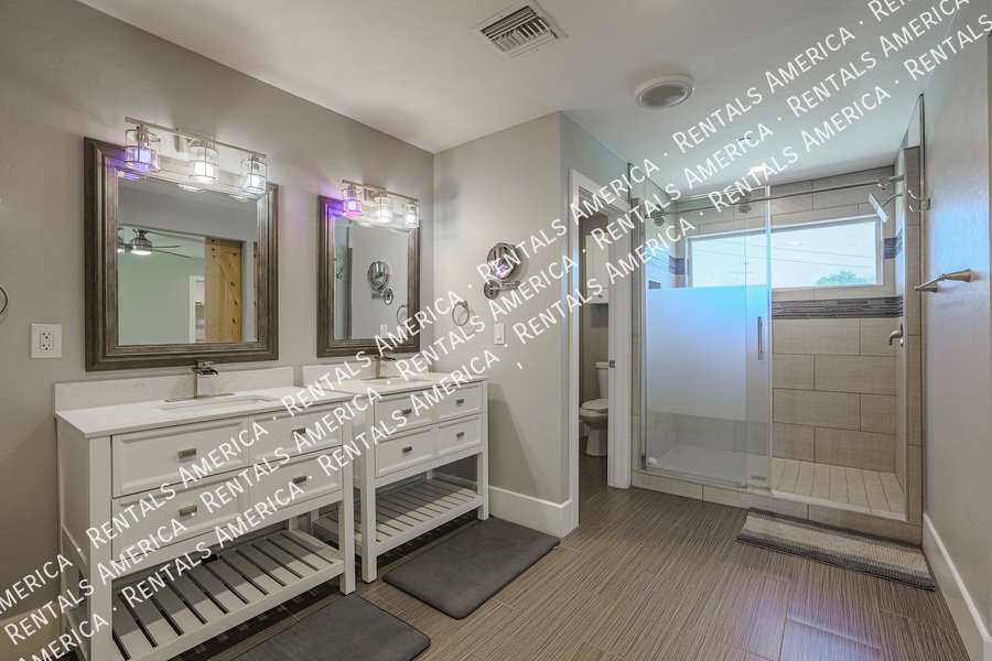 BEAUTIFULLY UPDATED 4BR IN SCOTTSDALE ESTATES property image