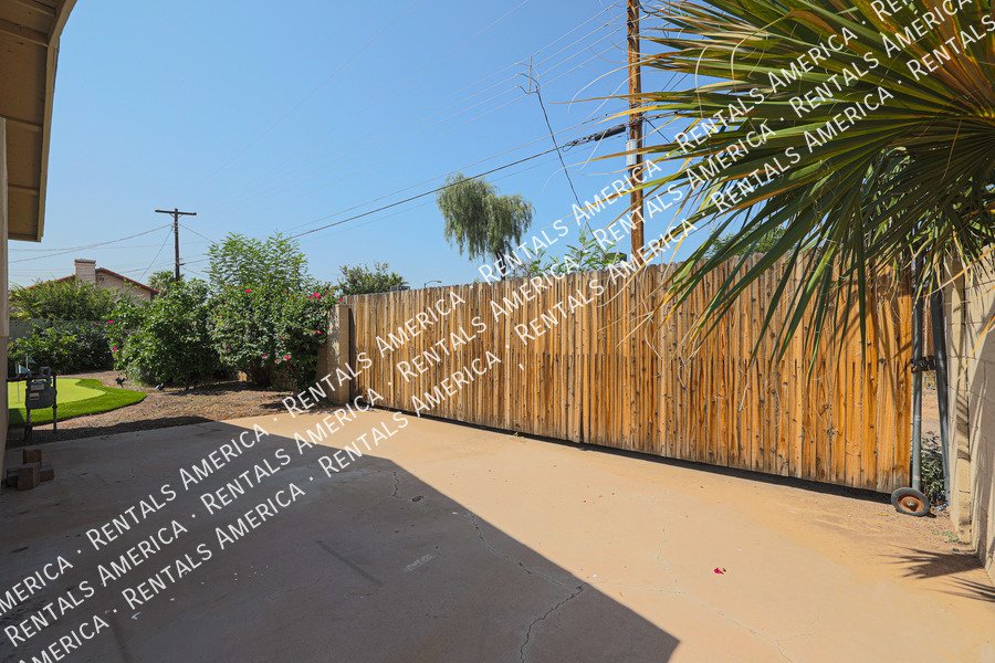 BEAUTIFULLY UPDATED 4BR IN SCOTTSDALE ESTATES property image