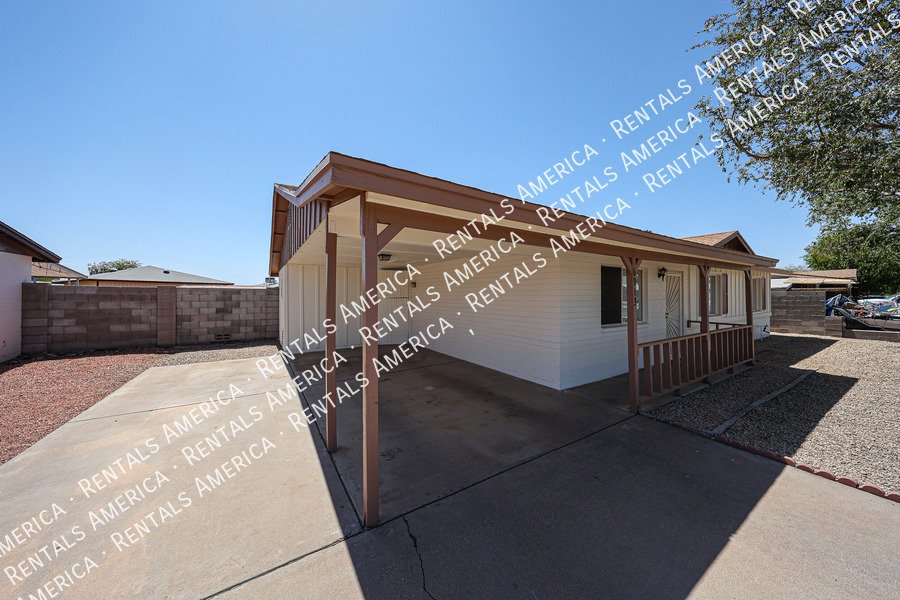 4 BED 2 BATH HOME WITH POOL property image