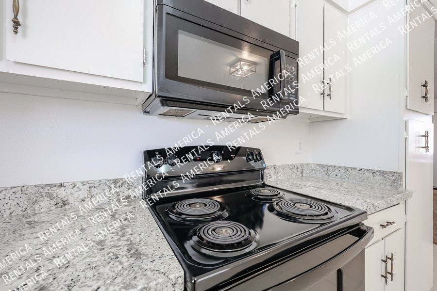 4 BED 2 BATH HOME WITH POOL property image