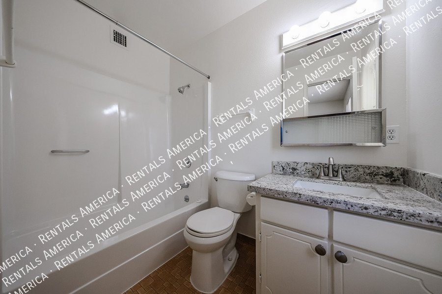 4 BED 2 BATH HOME WITH POOL property image