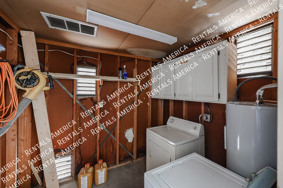 4 BED 2 BATH HOME WITH POOL property image
