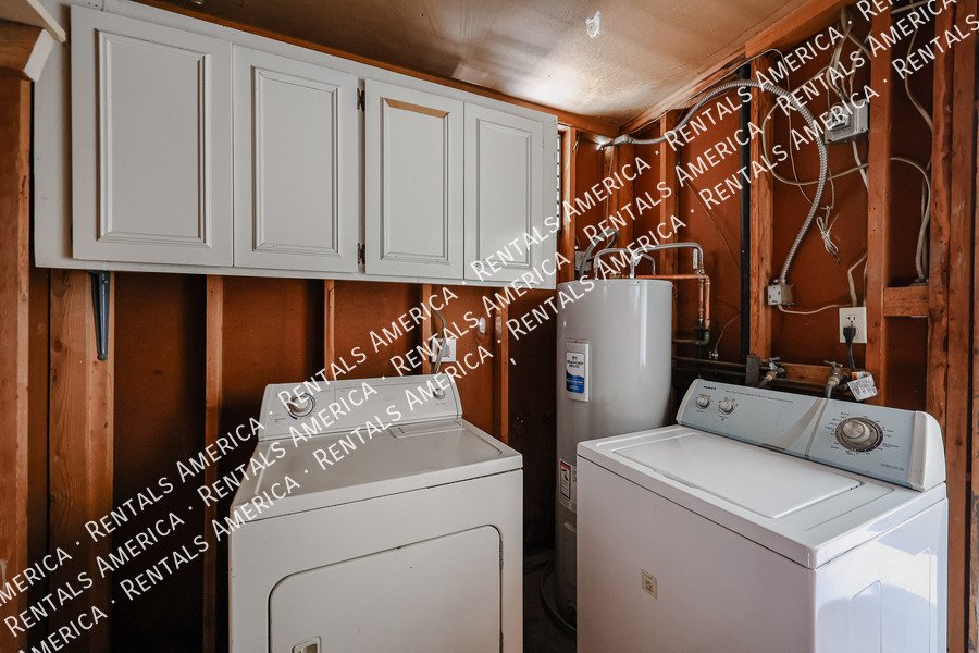 4 BED 2 BATH HOME WITH POOL property image