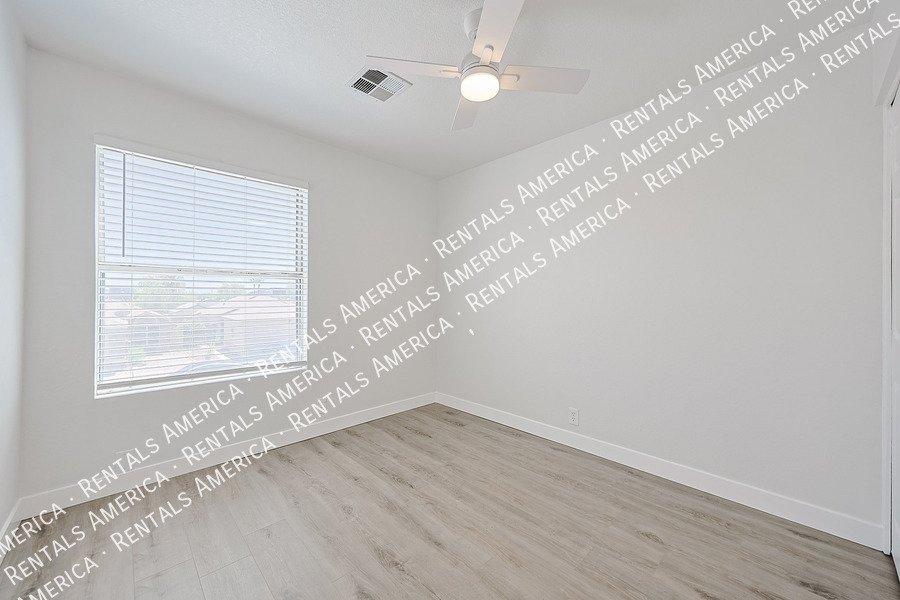 Completely Remodeled 3 bedroom 2.5 Bath Home Available Now property image