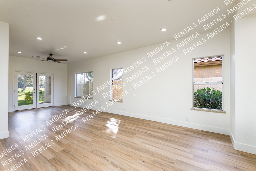 RENOVATED 5 BEDROOM IN WATERS EDGE @ OCOTILLO property image