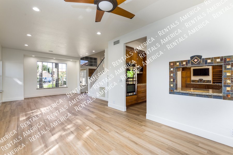 RENOVATED 5 BEDROOM IN WATERS EDGE @ OCOTILLO property image