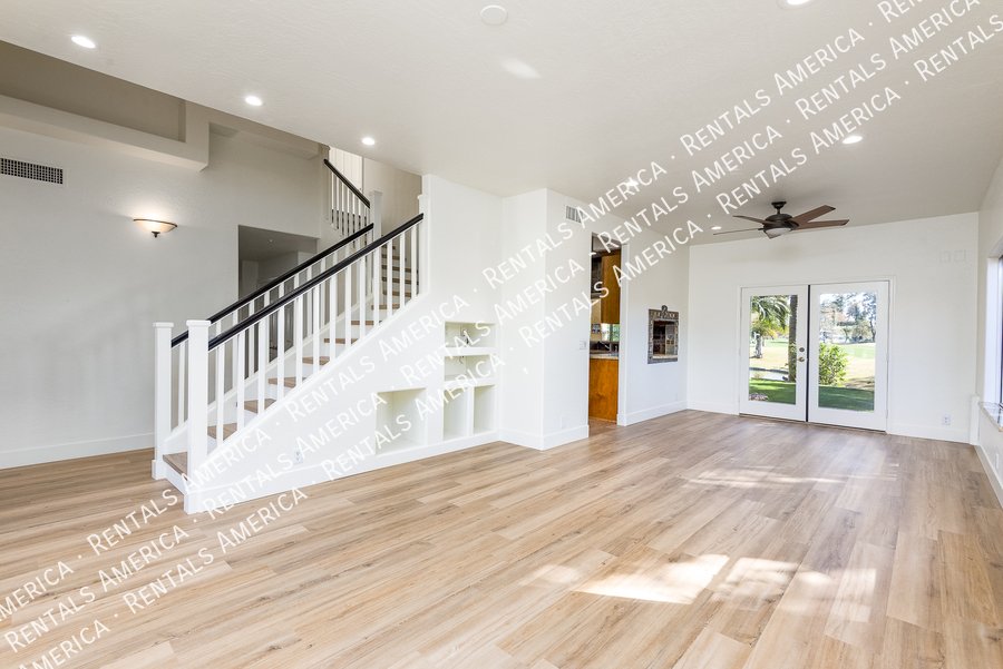 RENOVATED 5 BEDROOM IN WATERS EDGE @ OCOTILLO property image
