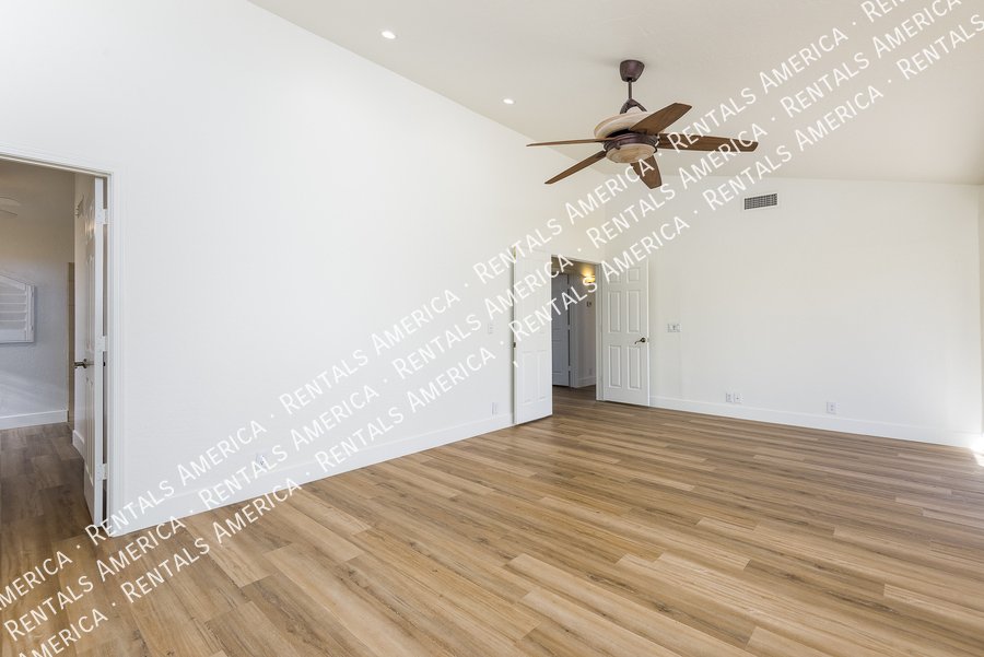 RENOVATED 5 BEDROOM IN WATERS EDGE @ OCOTILLO property image