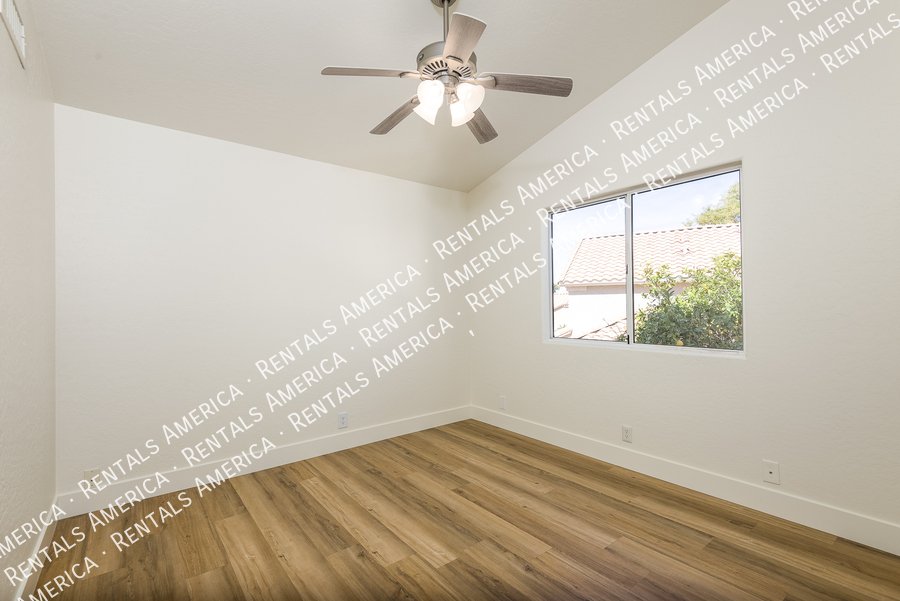 RENOVATED 5 BEDROOM IN WATERS EDGE @ OCOTILLO property image