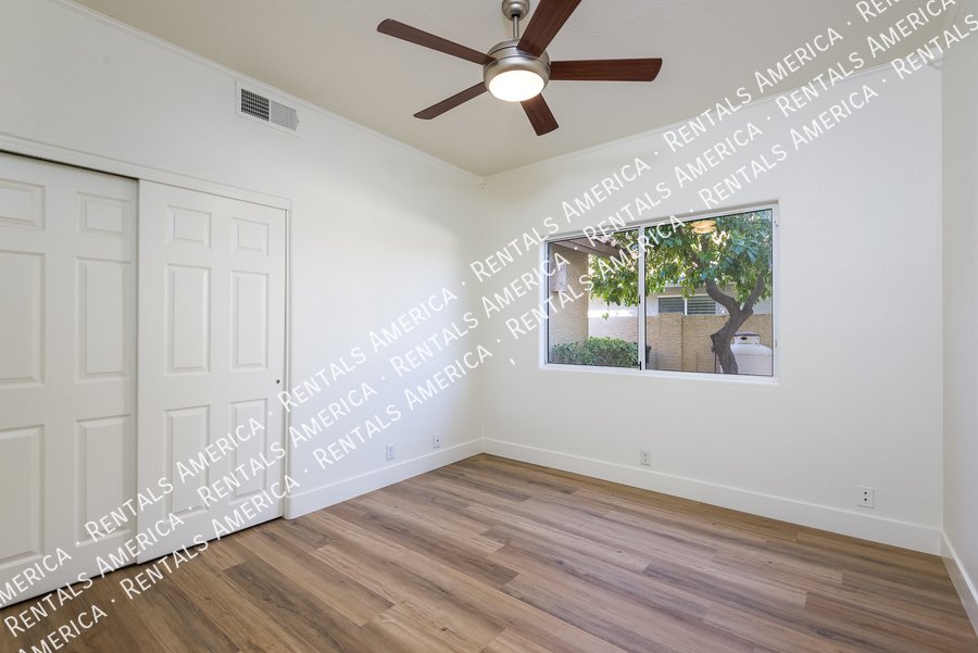 RENOVATED 5 BEDROOM IN WATERS EDGE @ OCOTILLO property image