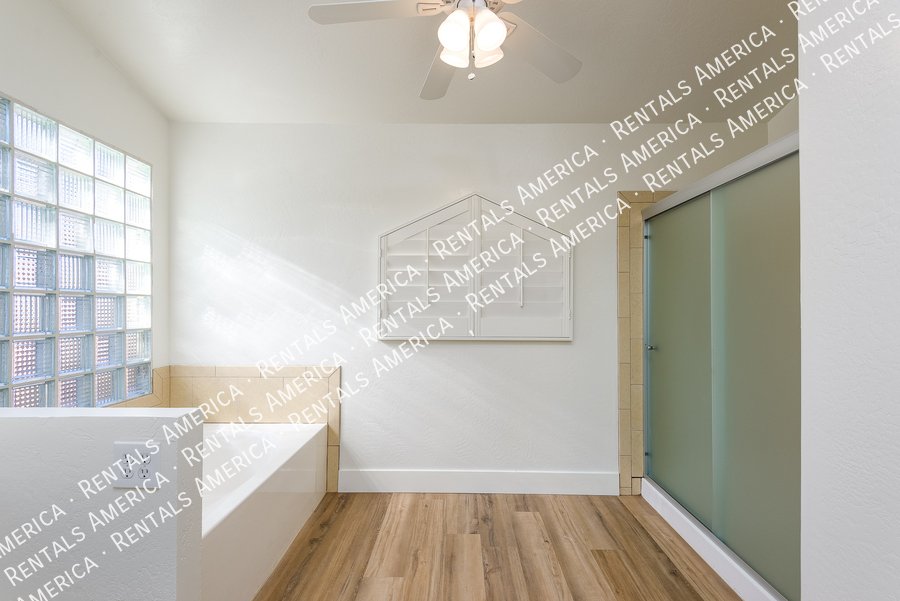 RENOVATED 5 BEDROOM IN WATERS EDGE @ OCOTILLO property image