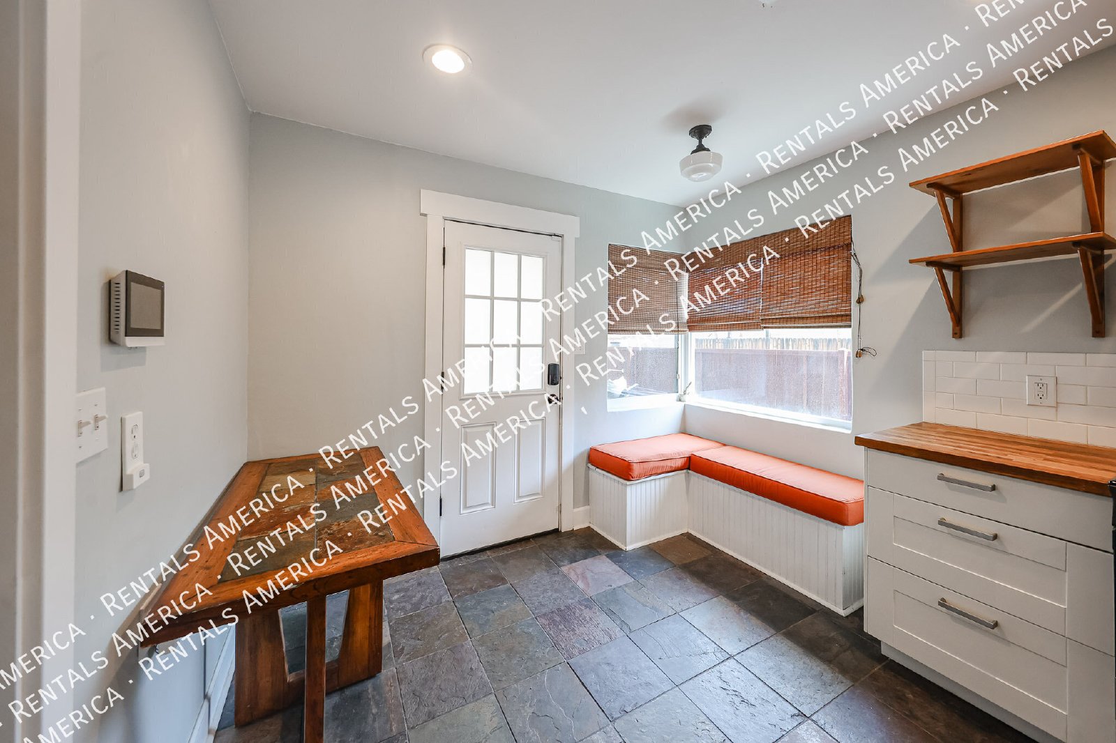 724 E Portland St property image