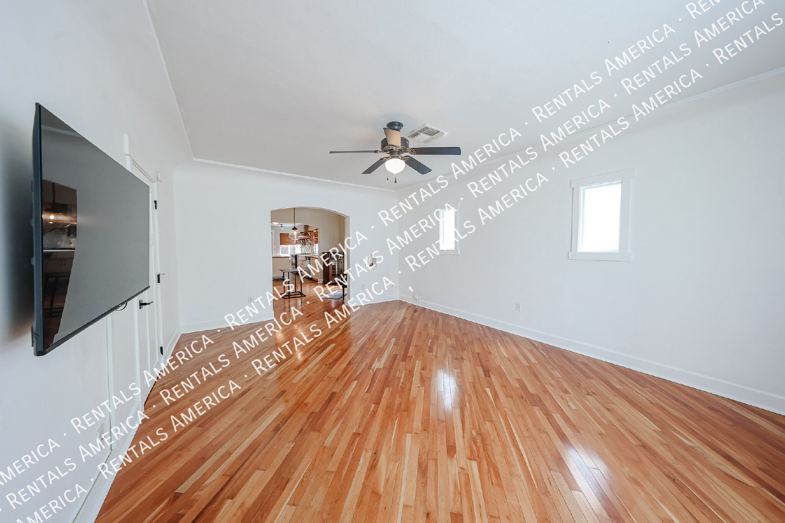 724 E Portland St property image