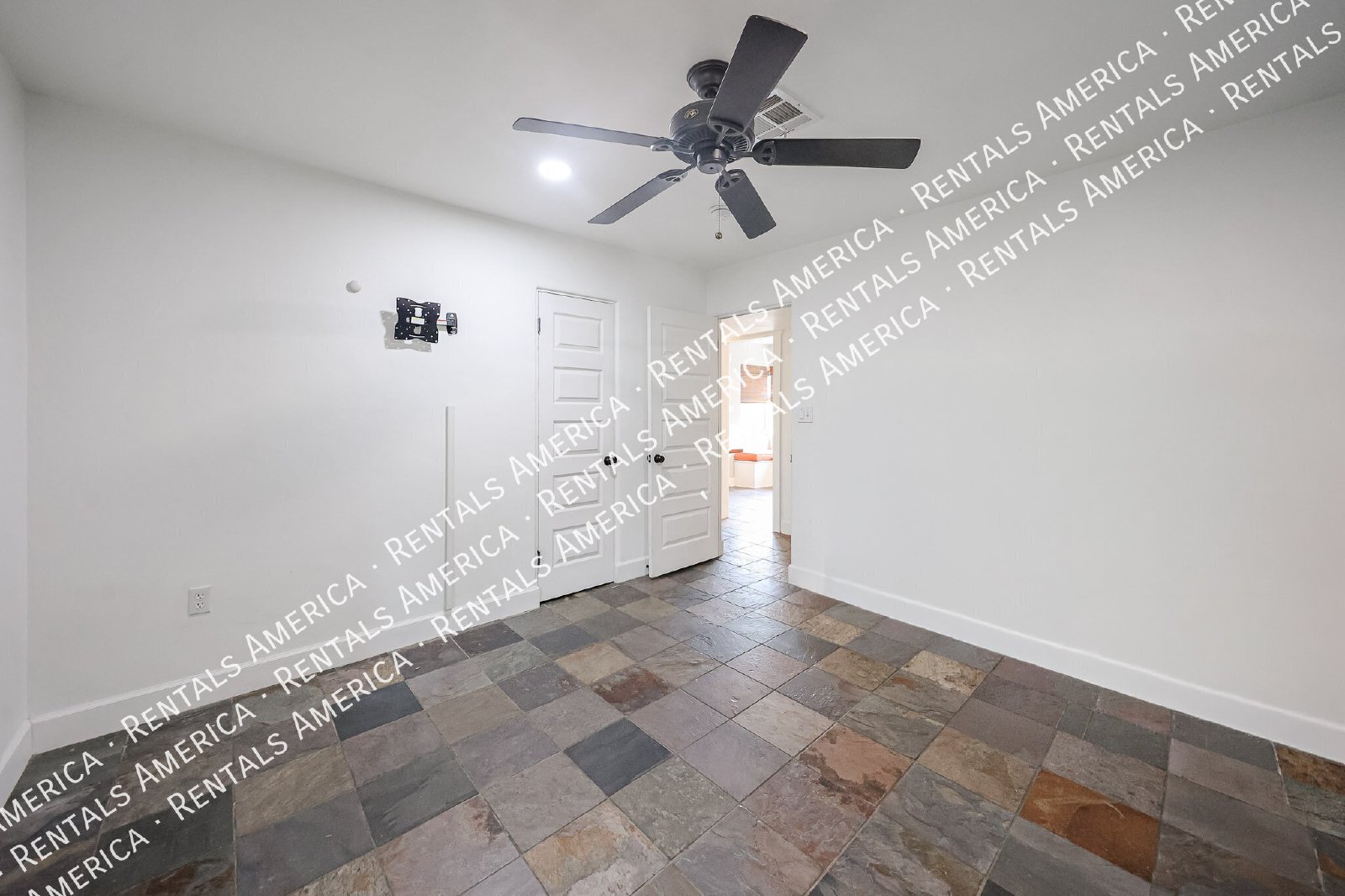 724 E Portland St property image