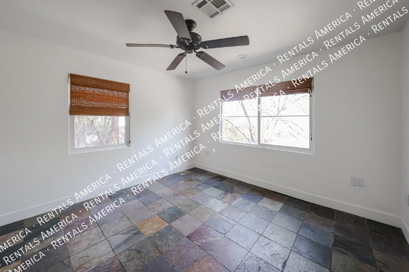 724 E Portland St property image