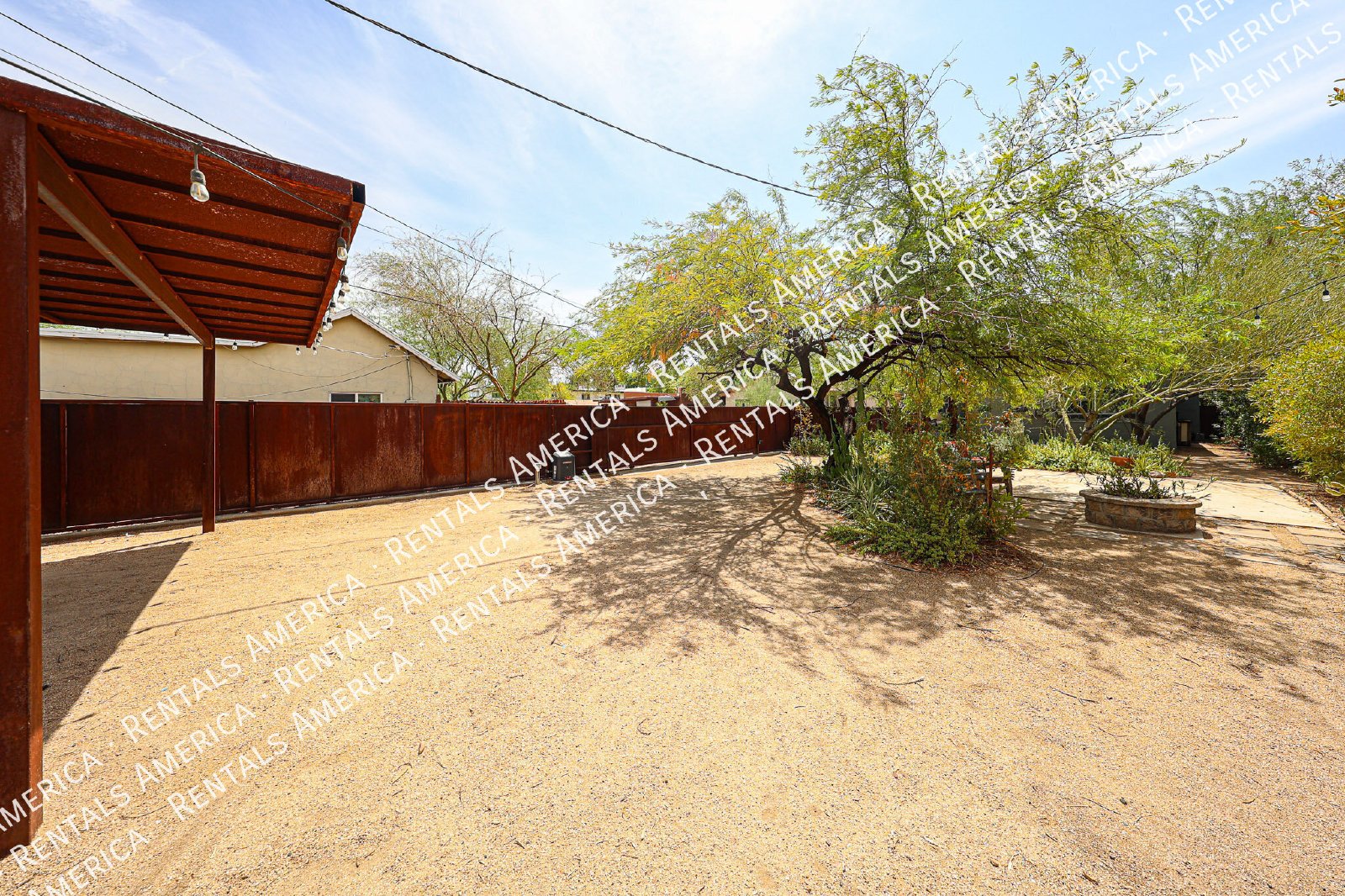724 E Portland St property image