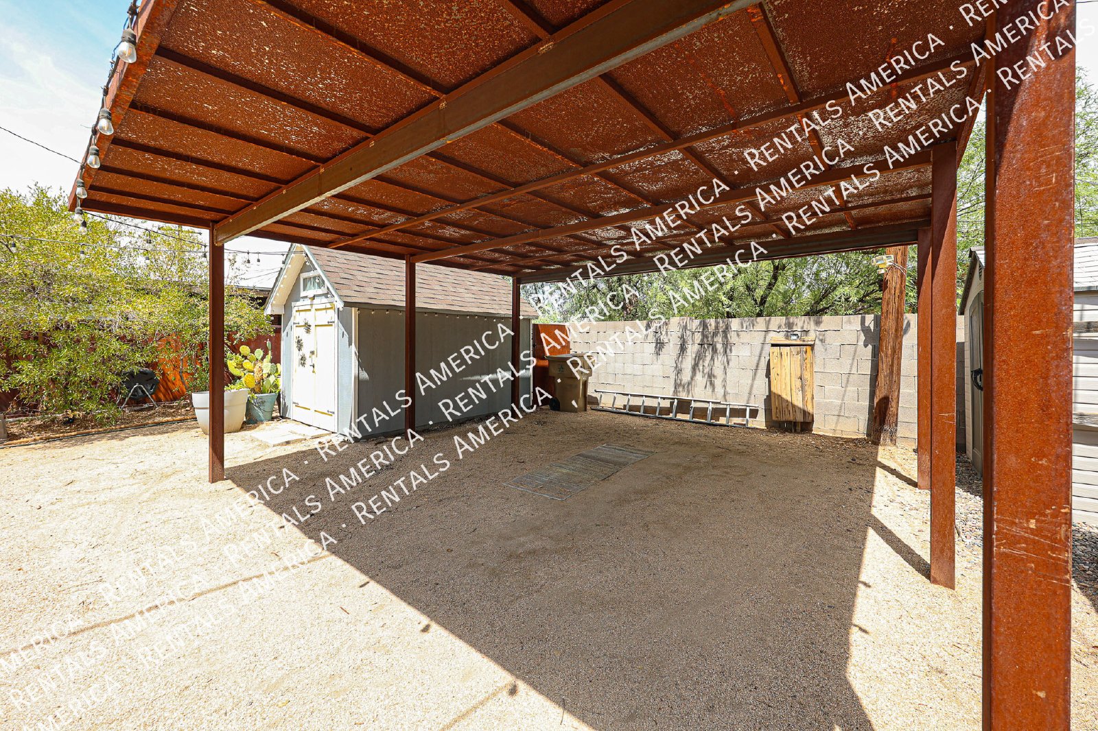 724 E Portland St property image