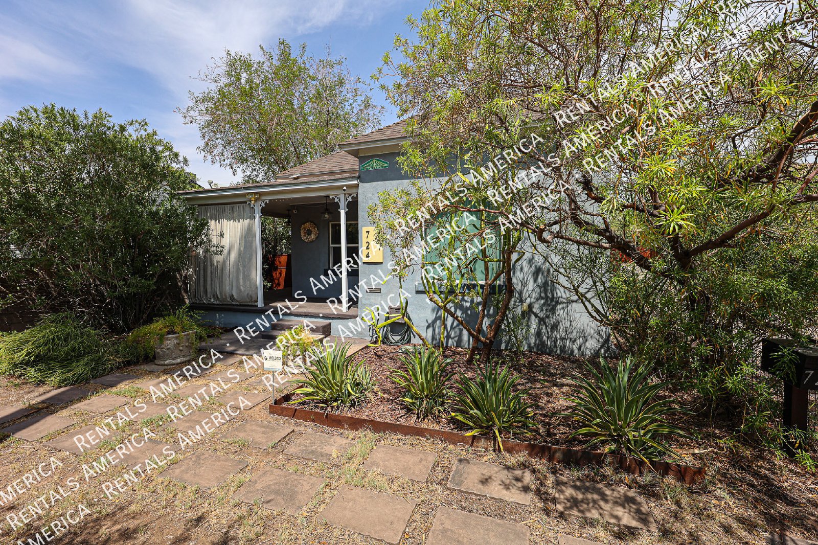 724 E Portland St property image