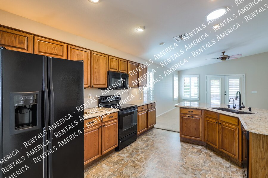 Queen Creek home on a golf course! property image