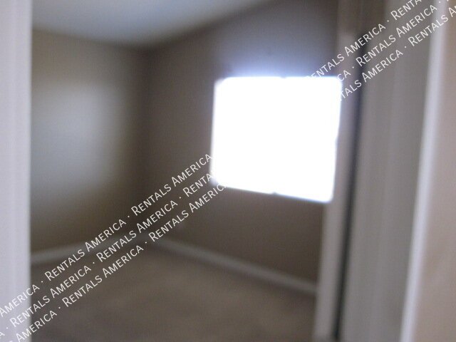 Spacious 4 Bd / 2.5 Ba home with large loft and a den!!! property image