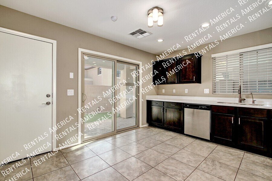 COMING SOON! 3BD  2.5 BA  W/ Loft & Bonus Room located in Vincenz! property image